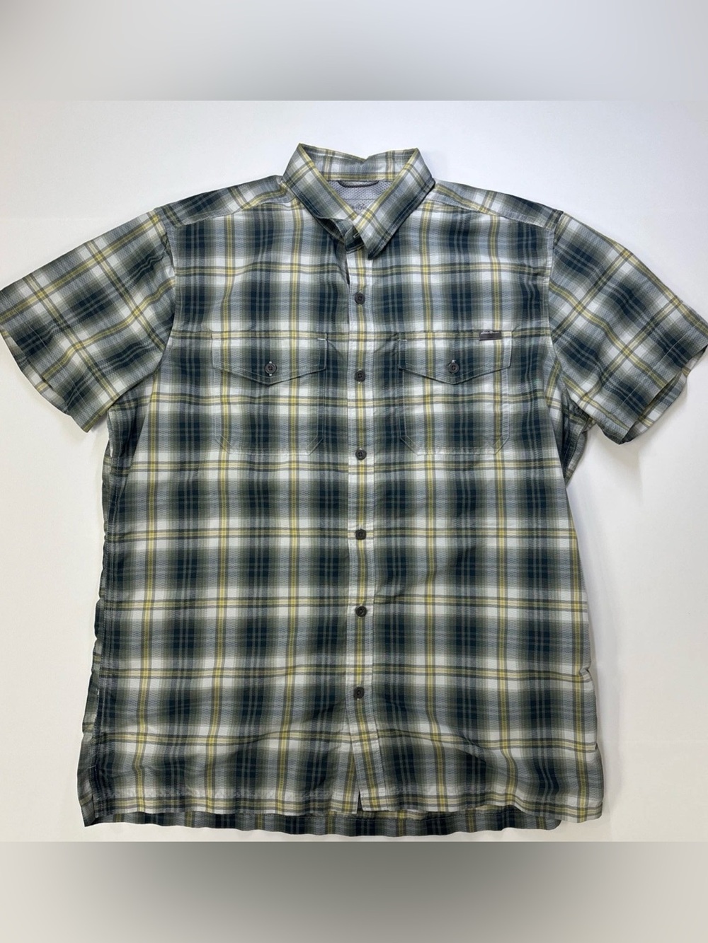 Eddie Bauer Men's Short Sleeve Plaid Button-Up Shirt - Green/White